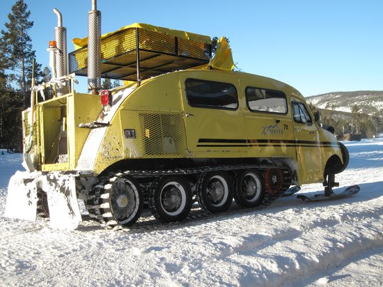 Yellowstone snocoach
